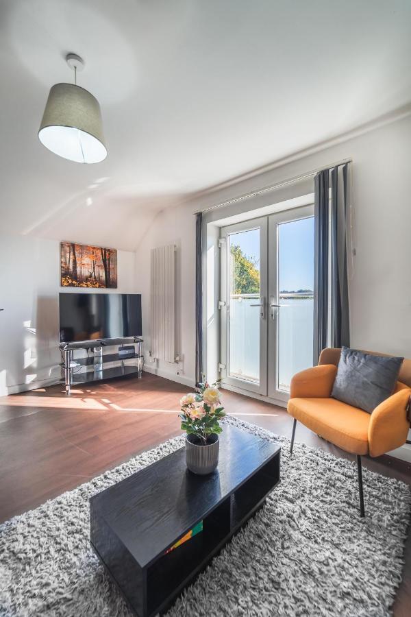 Appartamento Perfect For Business And Leisure- Free Parking Southampton Esterno foto